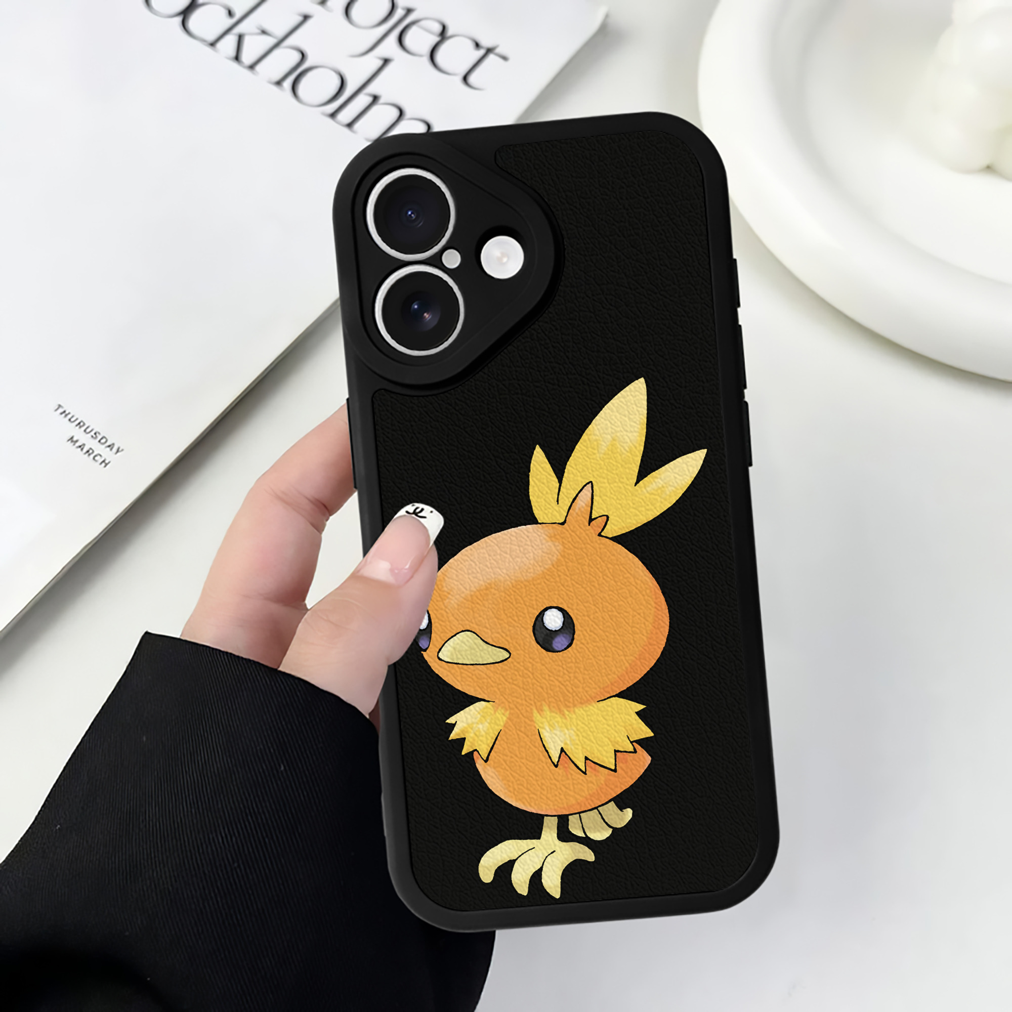 （画像用） ポケットモンスター Pokémon 【iPhone 16シリーズ対応】シリコンスマホケース（レザー調） 材質：シリコン